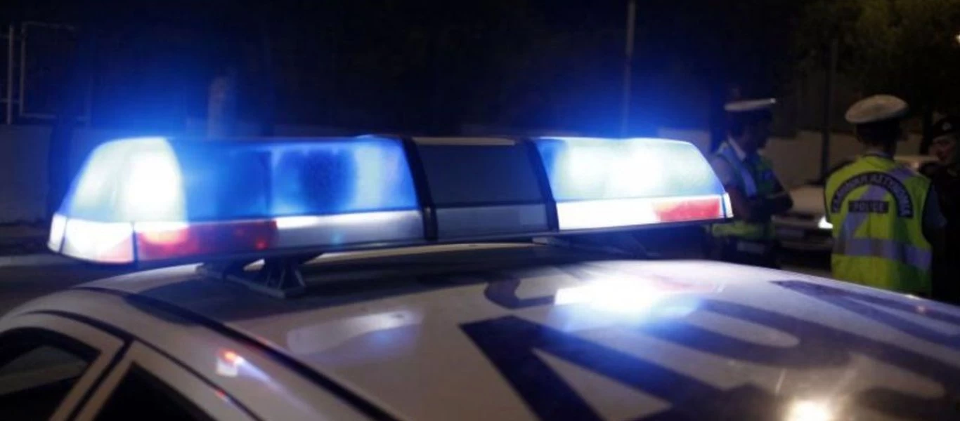 Λαμία: Η στιγμή που ένας ανήλικος Ρομά προσπαθεί να διαρρήξει κατάστημα - Τον κατέγραψε η κάμερα (βίντεο)